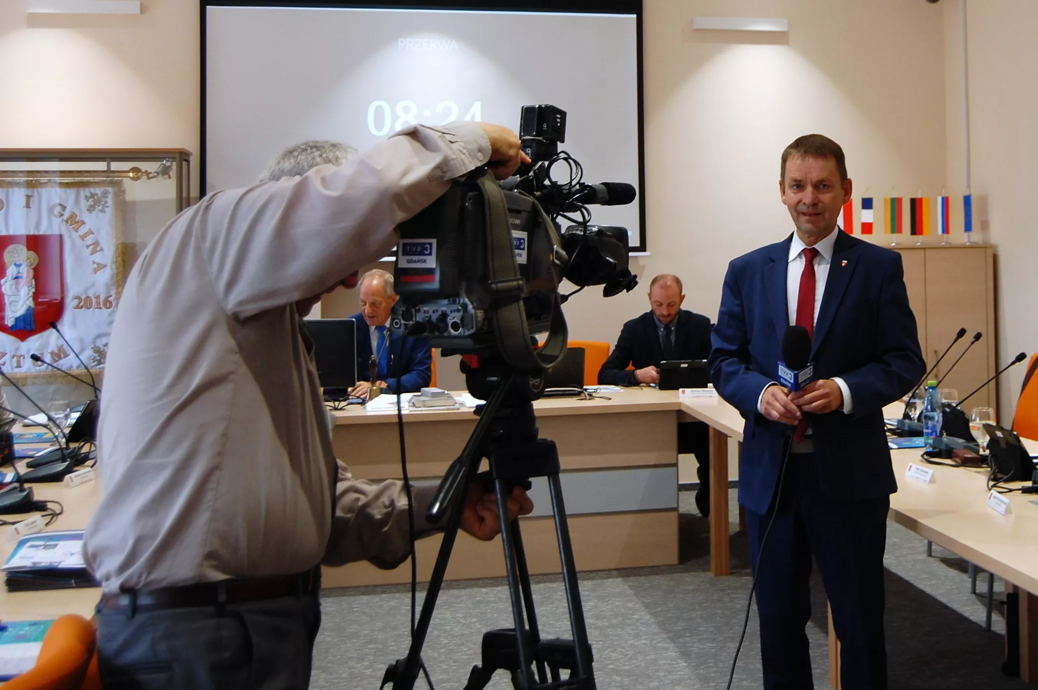 2019/10/L.Tabor-mayor-of-sztum-gives-the-interview-to-local-TV-of-Gdansk.©City-of-Sztum